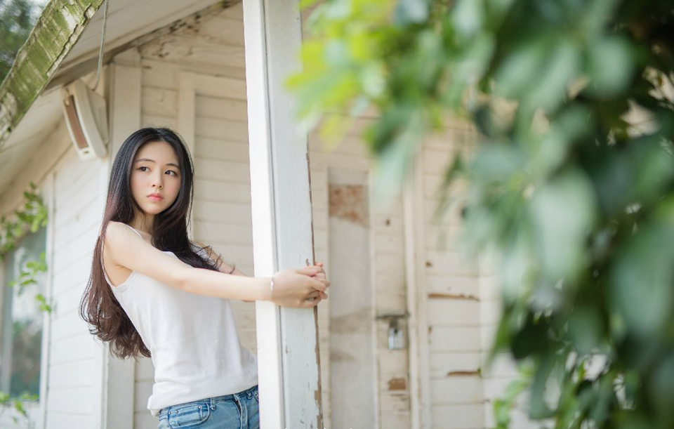 从前看脸蛋，如今重内涵[lizhigushicom]。